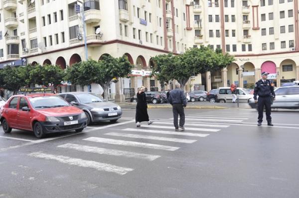 هكذا سخر المغاربة من تطبيق قانون السير الخاص بالراجلين