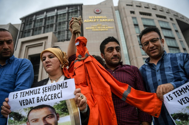 تركيا تلاحق أشخاصًا يشتبه في تدبيرهم زيجات لعناصر شبكة غولن