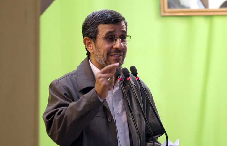 الحكم على نائب الرئيس الإيراني السابق أحمدي نجاد بالسجن 15 عاما
