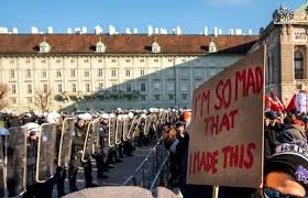 تظاهرة في فيينا تندد بالحكومة الجديدة لمشاركة اليمين المتطرف فيها
