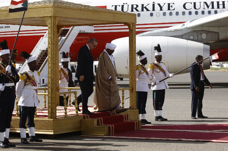 السودان وتركيا يشكلان مجلسا للتعاون الاستراتيجي ويوقعان اتفاقات