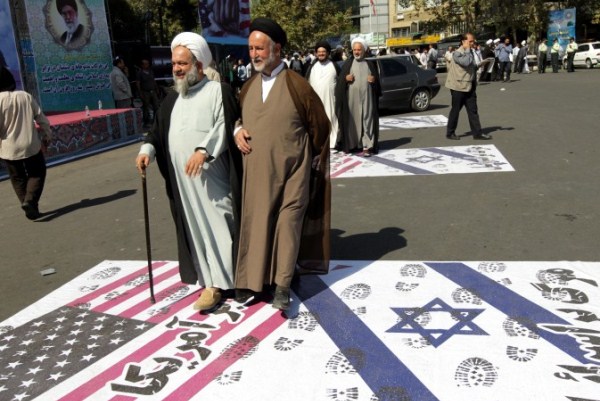 إزالة علم إسرائيل يثير ضجة في إيران