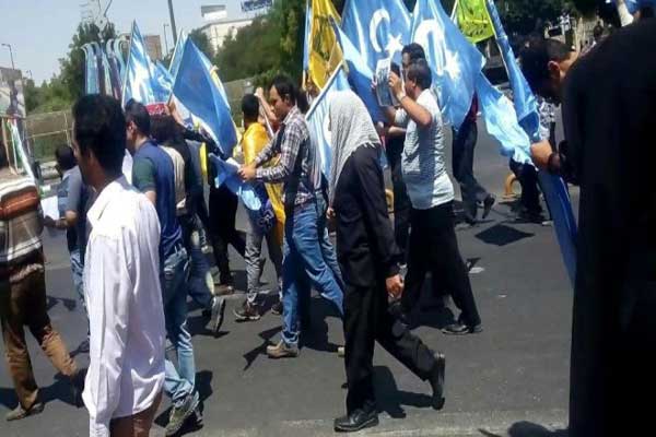 ترمب يندد باعتقال متظاهرين في إيران