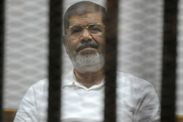 هل تنجح الحكومة المصرية في إسقاط الجنسية عن مرسي؟