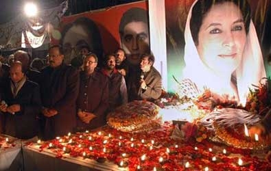 باكستان تكرم بنازير بوتو في الذكرى العاشرة لاغتيالها