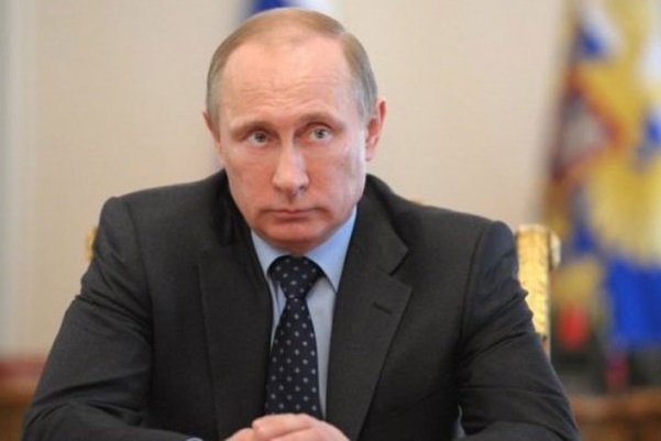 بوتين يسلم ملف ترشحه للرئاسة للجنة الانتخابية