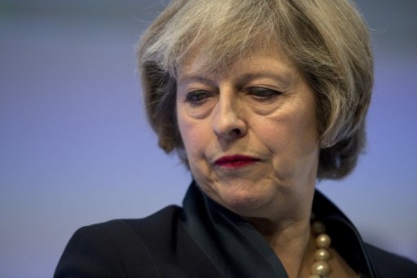 رئيسة وزراء بريطانيا تحذر نواب حزبها من عرقلة بريكست