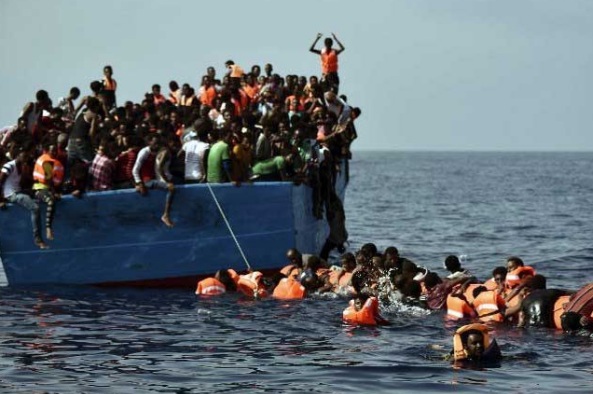 الاطلسي يبدي استعداده لمساعدة ليبيا بالتصدي لمهربي المهاجرين