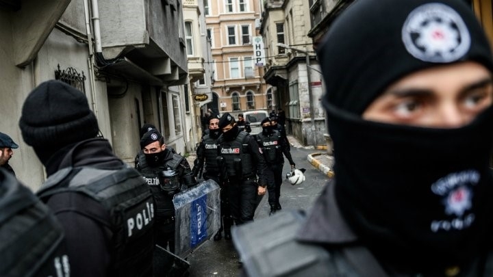 تركيا تعتقل المئات للاشتباه بارتباطهم بداعش