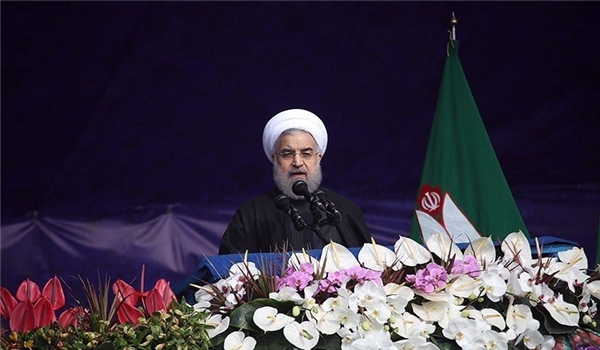 روحاني ملقي خطابه