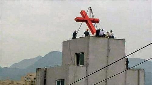 الصين تطرد عشرات المبشّرين المسيحيين الكوريين الجنوبيين