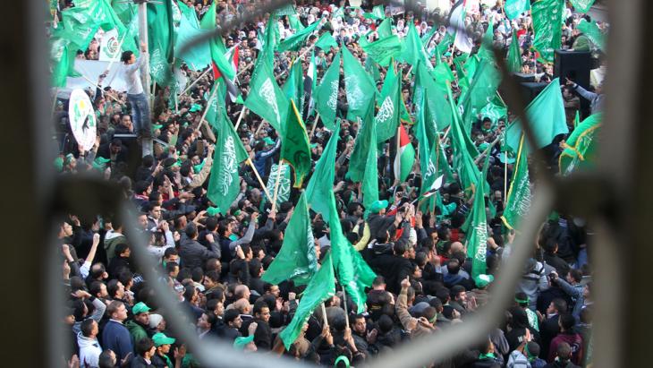 خلافات بين رؤساء الأقضية والمكاتب في حماس