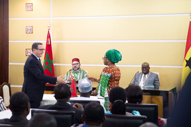 العاهل المغربي الملك محمد السادس في القصر الرئاسي بأكرا مع رئيس جمهورية غانا نانا أكوفو آدو