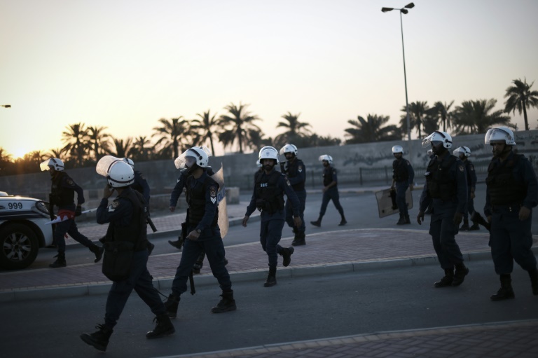 مشروع تعديل دستوري في البحرين يسمح للقضاء العسكري بمحاكمة مدنيين