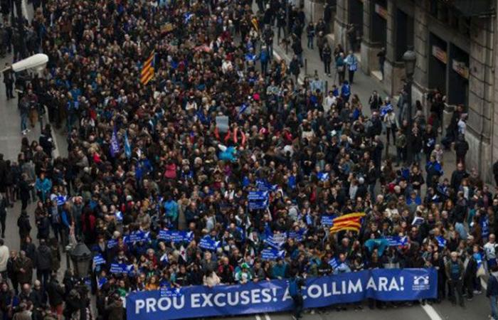 عشرات الآلاف في برشلونة يطالبون بقبول لاجئين جدد
