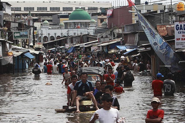 فيضانات تغرق آلاف المنازل في جاكرتا