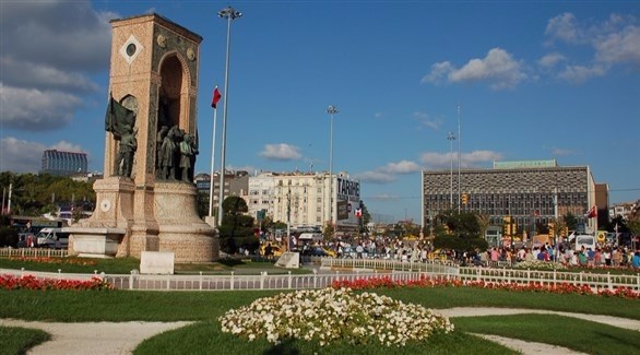 تركيا تبدأ بناء مسجد في ساحة تقسيم