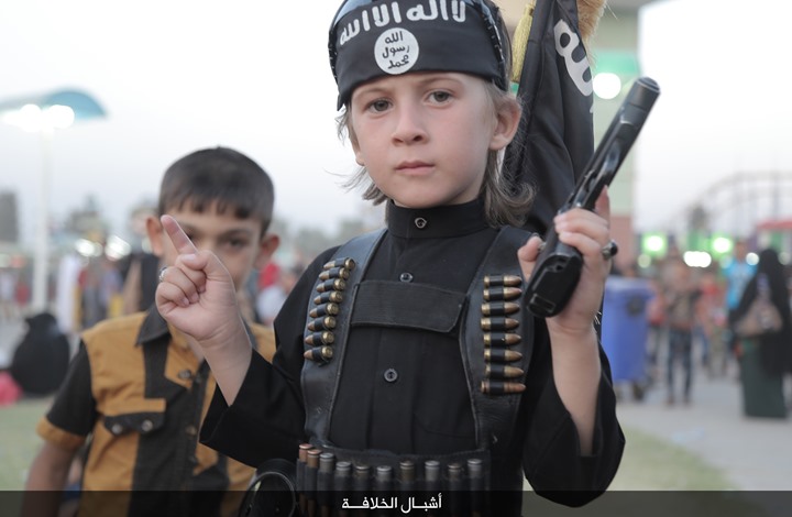 داعش يجبر أطفالًا ومعوقين على تنفيذ عمليات انتحارية