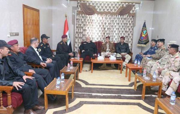 العبادي مجتمعا مع قادة القوات المشتركة لمعركة الموصل