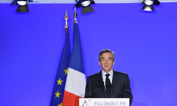 فيون لن ينسحب من سباق الرئاسة الفرنسية