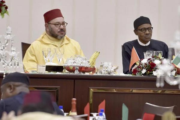 ملك المغرب يهاتف رئيس نيجيريا للاطمئنان إلى صحته