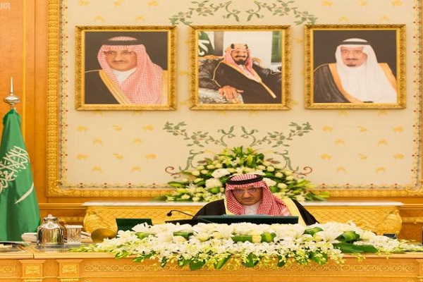 الأمير محمد بن نايف خلال ترؤسه جلسة مجلس الوزراء