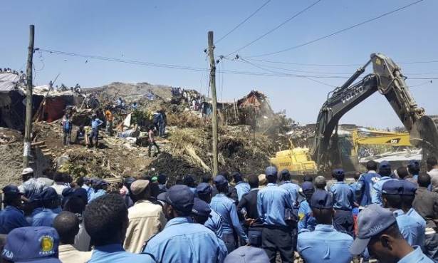 مقتل 30 شخصا في انهيار مكب للنفايات في اثيوبيا