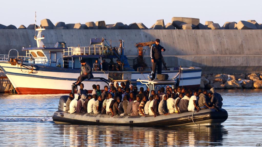 ليبيا تعيد 159 مهاجرا نيجيريا الى بلادهم