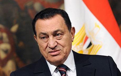 القضاء المصري يفتح التحقيق مجددًا في قضية فساد تخص مبارك