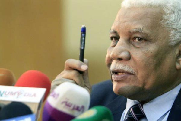 وزير إعلام السودان: فرعون سوداني!