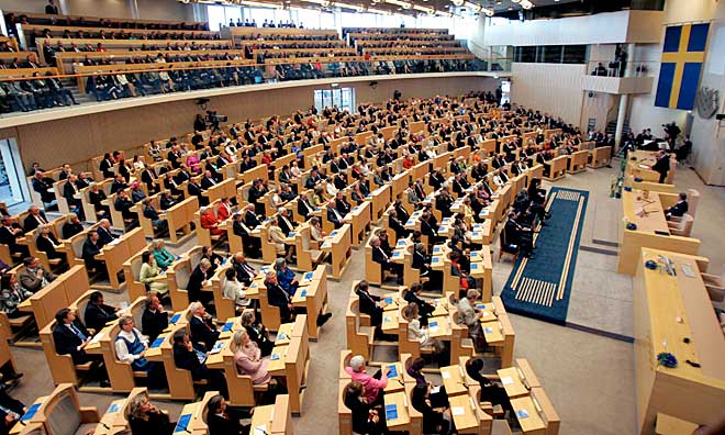 محاكاة لحالة حرب في البرلمان السويدي على خليفة تهديدات روسية