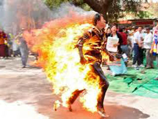تيبتي يحرق نفسه في الصين