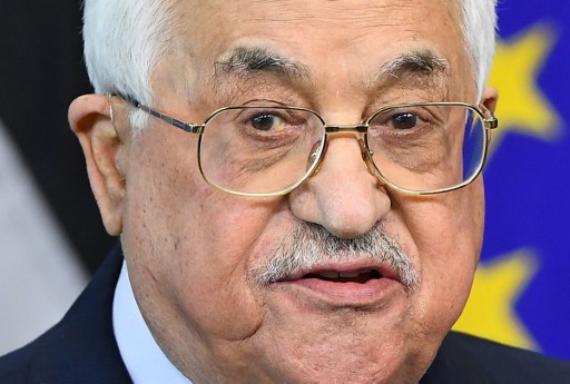 عباس: إدارة ترامب تفكر جديا بحل القضية الفلسطينية