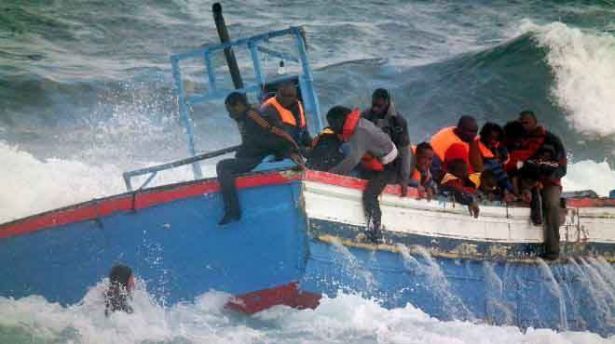 11 قتيلا في غرق مركب يقل مهاجرين قبالة سواحل تركيا