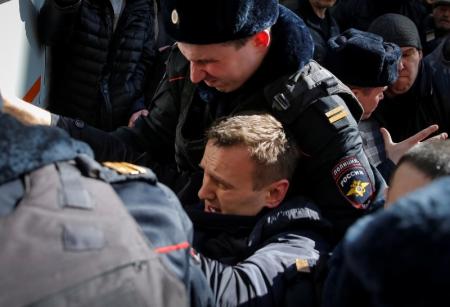 اعتقال مئات الروس خلال تظاهرات ضد الفساد