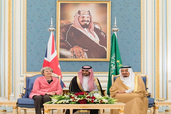 العاهل السعودي الملك سلمان يستقبل رئيسة وزراء بريطانيا تريزا ماي في قصر اليمامة بالرياض