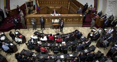 محكمة فنزويلية ستعيد النظر في قراراتها حول البرلمان