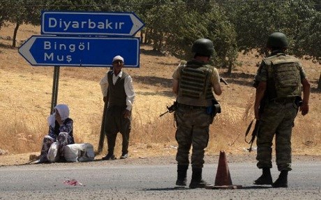 انفجار قوي قرب مقر للشرطة في دياربكر بتركيا