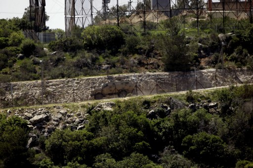 اسرائيل تقصف مواقع في سوريا بعد سقوط قذائف في الجولان