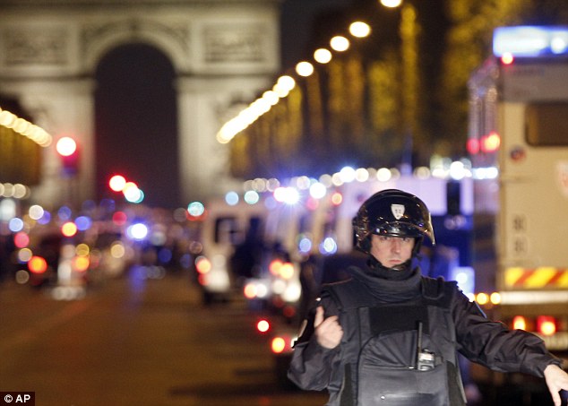 تناقض التقارير عن هجوم الشانزيليزيه في قلب باريس