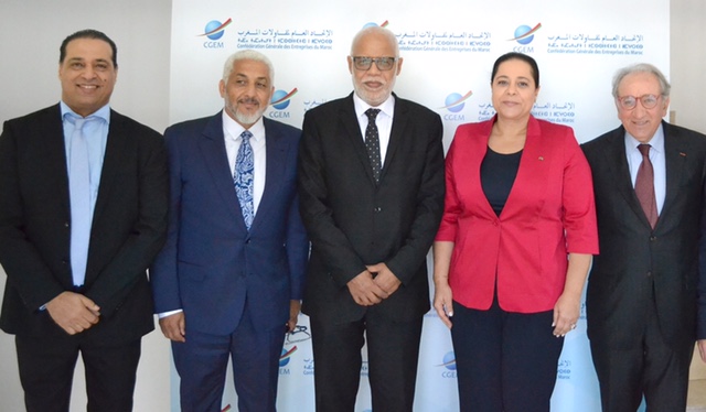 وزير الشغل المغربي يلتقي قيادة اتحاد رجال الأعمال