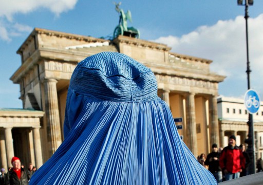 ألمانيا تفرض حظرًا جزئيًا على النقاب