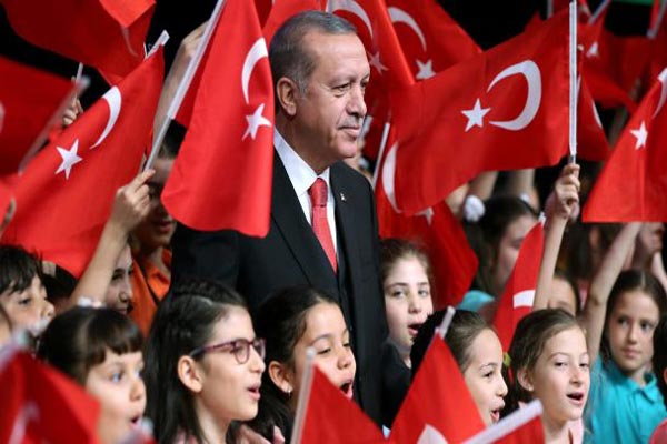 أردوغان يريد إقناع أميركا بأن لا حاجة للأكراد في تحرير مناطق سورية تقع تحت سيطرة داعش