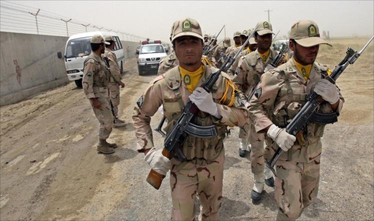 إيران تحتج لدى باكستان بعد مقتل جنودها قرب الحدود