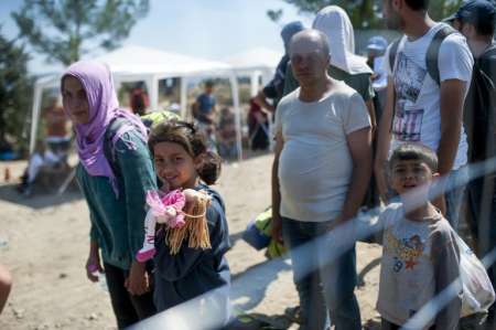 المجر تنجز السياج الثاني ضد المهاجرين على الحدود الصربية