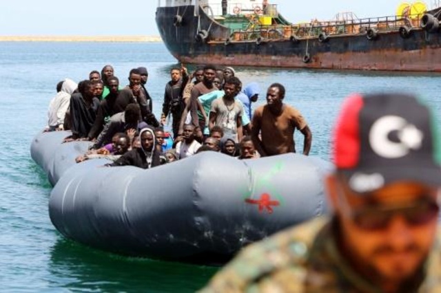 إنقاذ 168 مهاجرًا فقط قبالة طرابلس لنقص الإمكانات