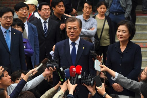 مون جاي-ان يحقق فوزًا ساحقًا في انتخابات كوريا الجنوبية