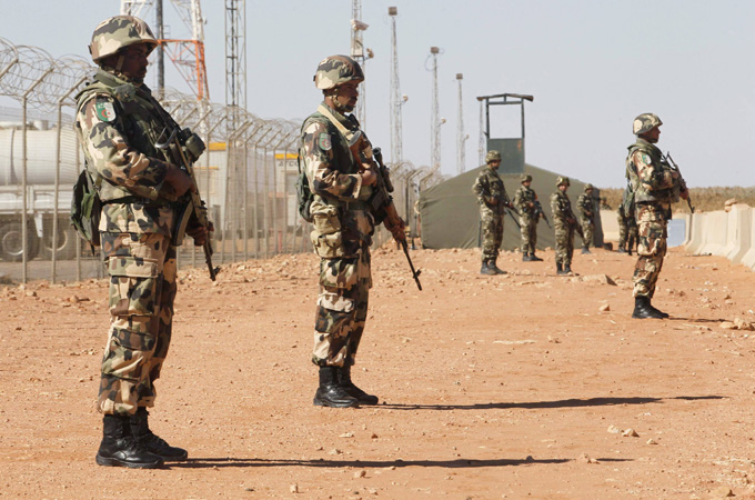 مصرع خمسة مسلحين برصاص الجيش الجزائري