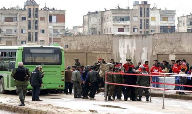 دفعة جديدة من المعارضين تغادر حي برزة في دمشق