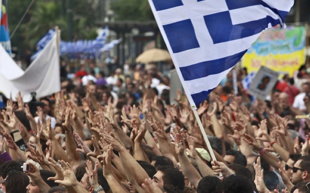 اليونان تضغط على دائنيها لتخفيف ديونها